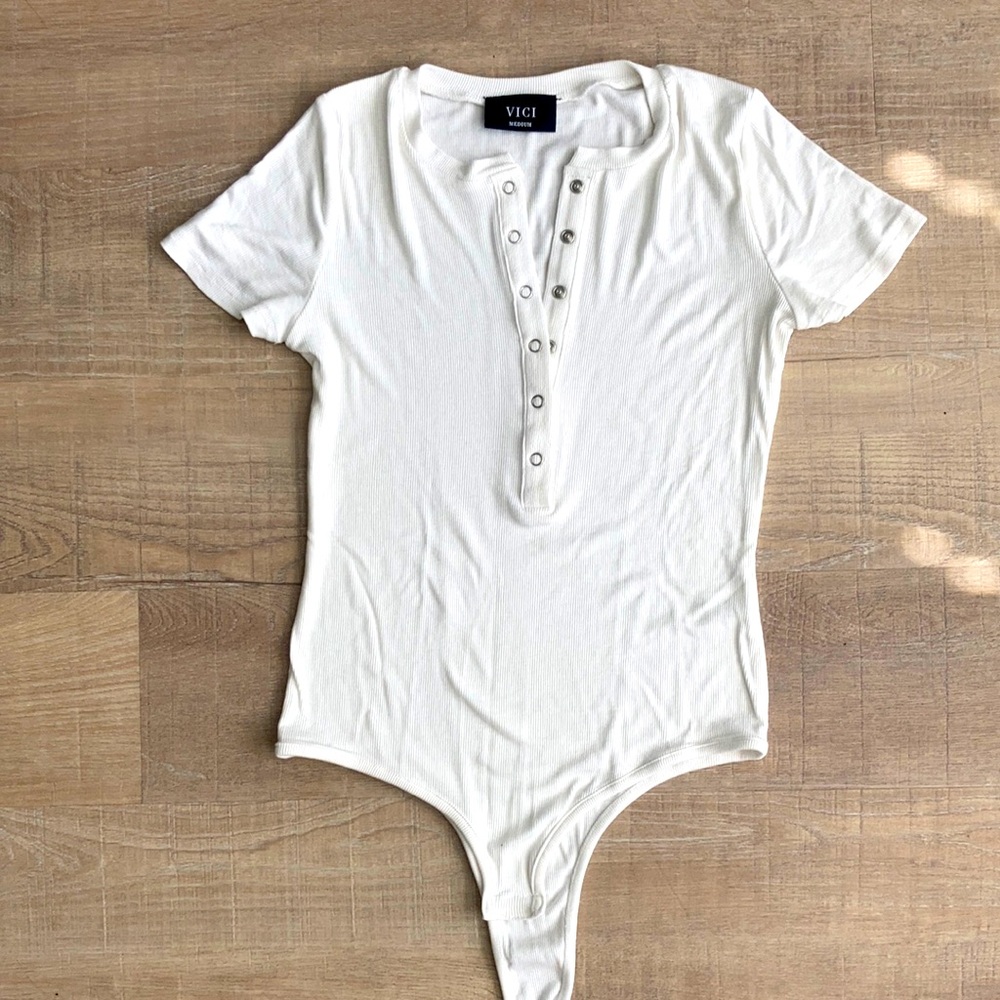 White T-shirt body suit